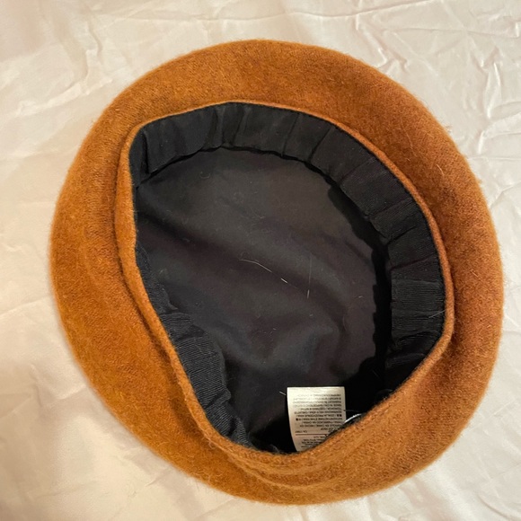NWOT- GAP Gold Orange Beret - Picture 2 of 3